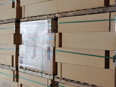 “用了你家的同步伺服電動螺旋壓磚機，耐火磚質量上升了很多”